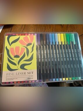 FINE LINER AVEC Pen Set 0.4mm  (24 Count)